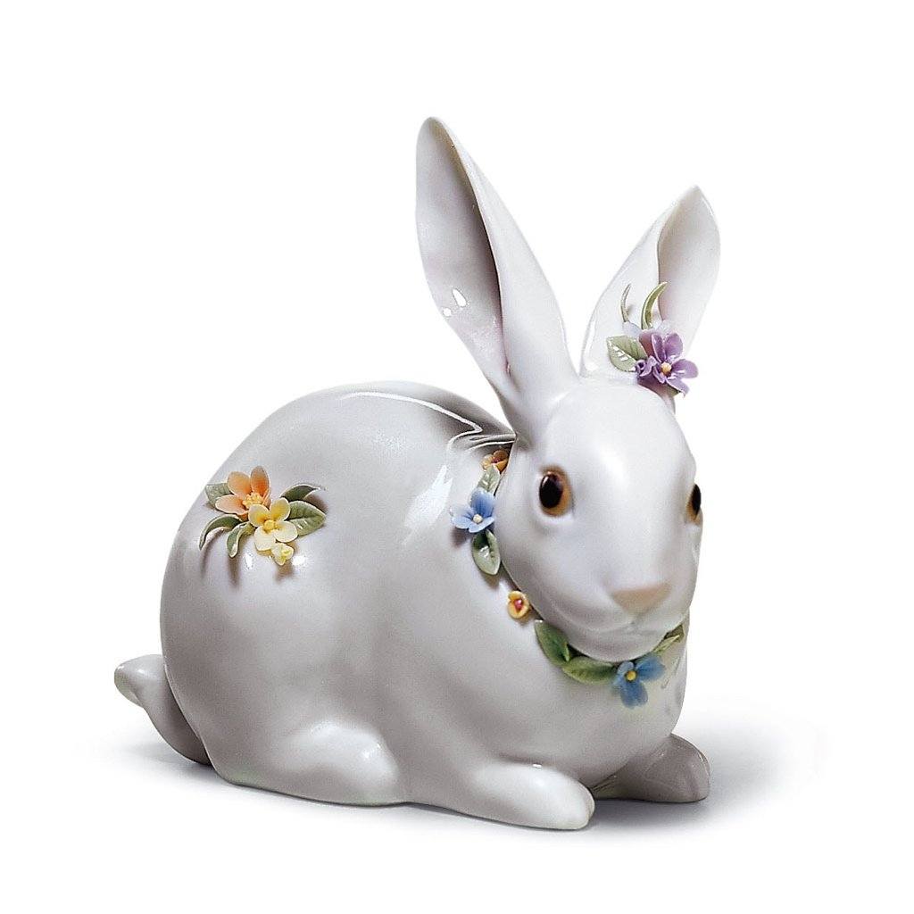 Lladro Porcelain Attentive Bunny With Flowers Figurine Figurines Lladro