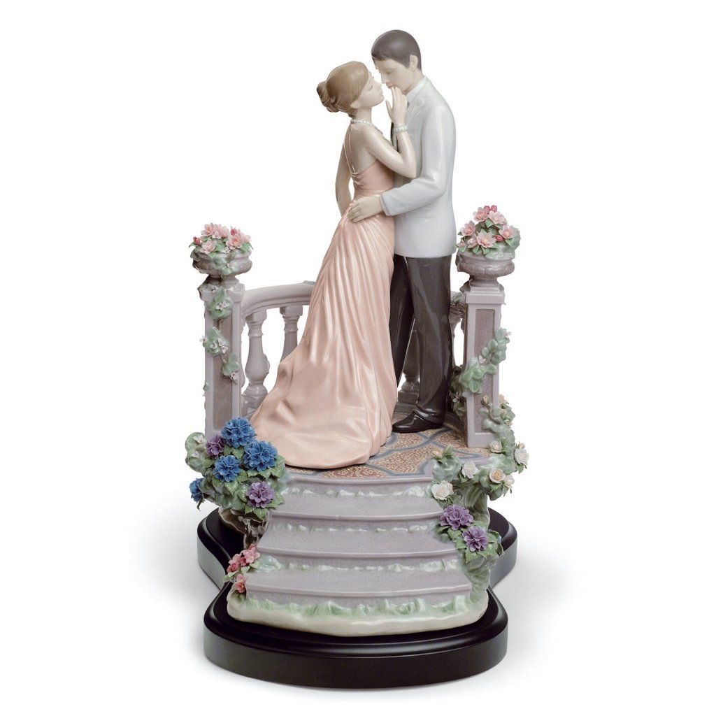 Lladro Porcelain Moonlight Love Figurine LE 2500 Figurines Lladro