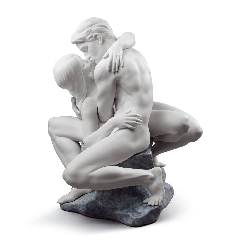 Lladro Porcelain Passionate Kiss Figurine White Figurines Lladro