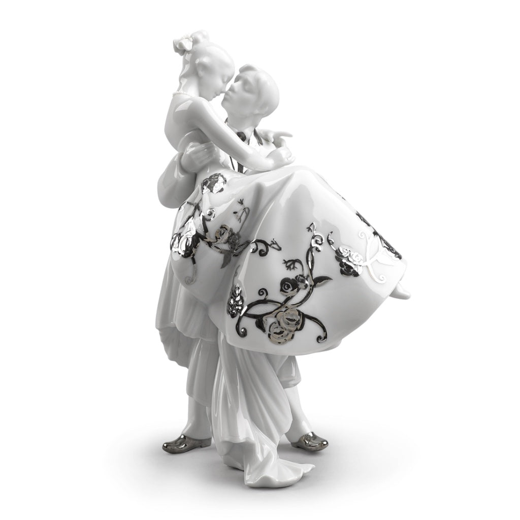 Lladro Porcelain The Happiest Day Figurine - Silver Lustre Figurines Lladro