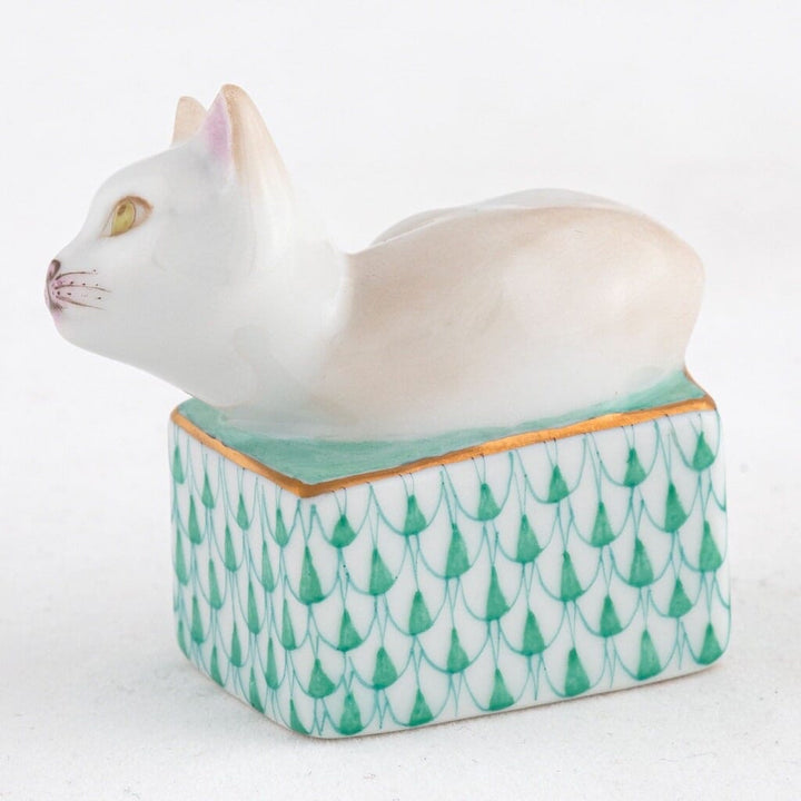 Herend Cat In Box Figurine Figurines Herend 