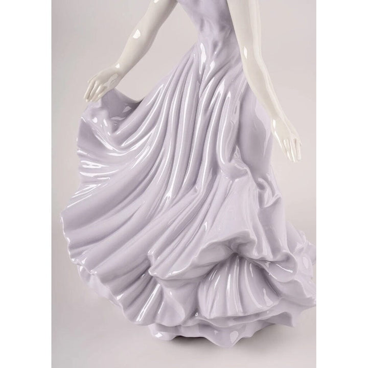 Lladro Porcelain 2026 Annual Piece Dancing In The Wind Figurines Lladro 