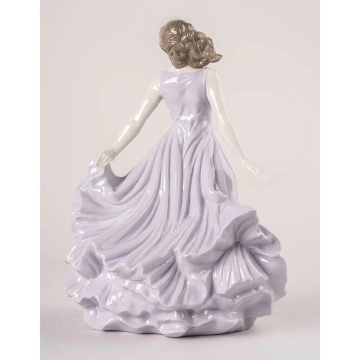 Lladro Porcelain 2026 Annual Piece Dancing In The Wind Figurines Lladro 