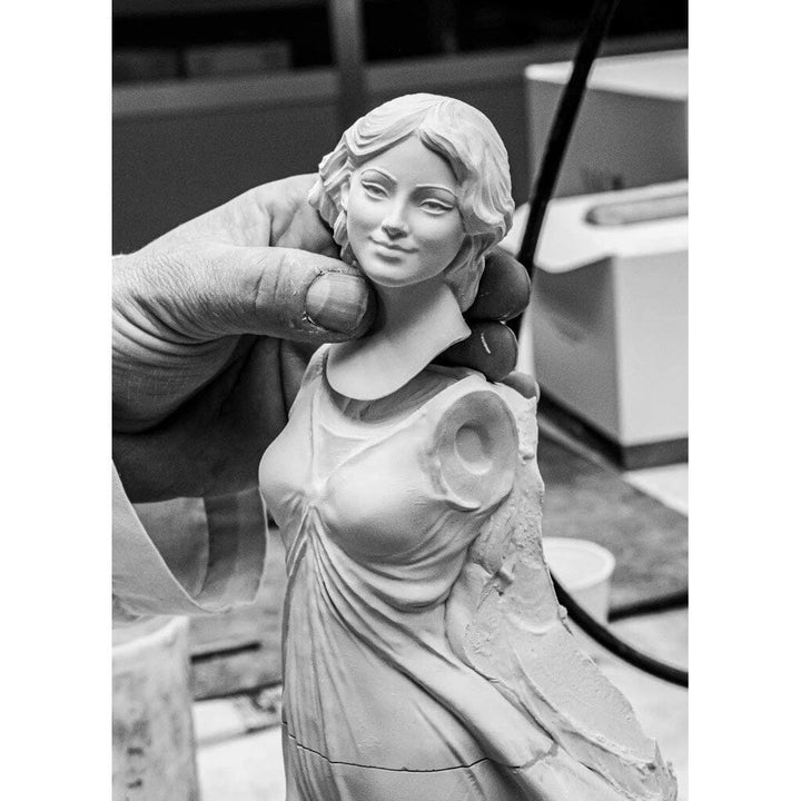 Lladro Porcelain 2026 Annual Piece Dancing In The Wind Figurines Lladro 