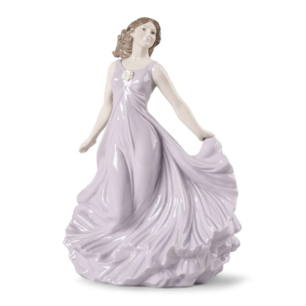 LLADROフィギュア 薄紫色ドレス Lladro Porcelain 2026 Annual Piece Dancing In The Wind – Fine