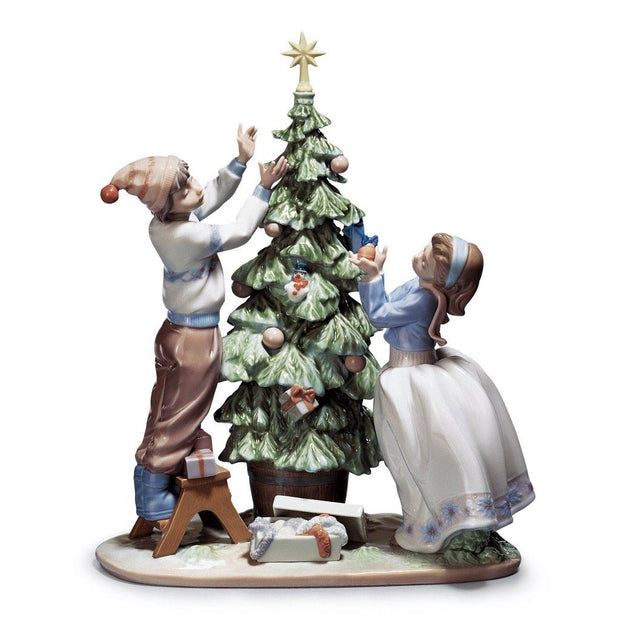 Lladro Porcelain Trimming The Tree Figurine Figurines Lladro 