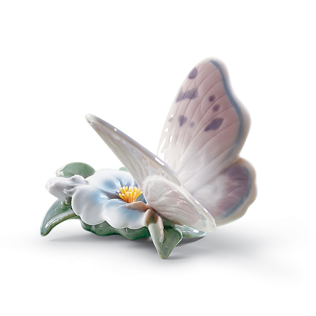 Lladro Porcelain Refreshing Pause Figurine Figurines Lladro 