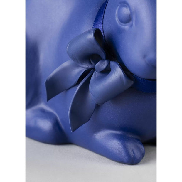 Lladro Porcelain Attentive Bunny Figurine (Blue-Gold) Figurines Lladro 