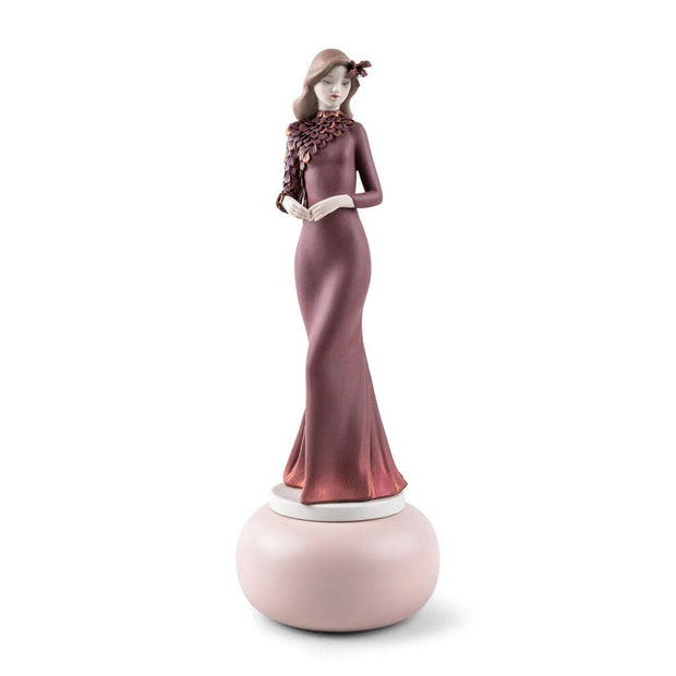 Lladro Porcelain Timeless Style Figurine - LE 300 Figurines Lladro 